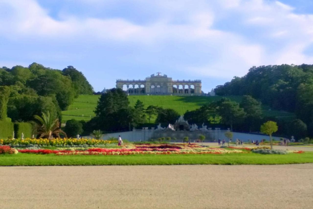 Central Mariahilfer Apartment 4 Min To The City Shopping Center And Schoenbrunn Palace Wina Bagian luar foto
